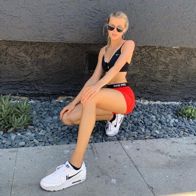 Bild markiert mit: Skinny, Abby Neff, American, Blonde, Legs, Cute