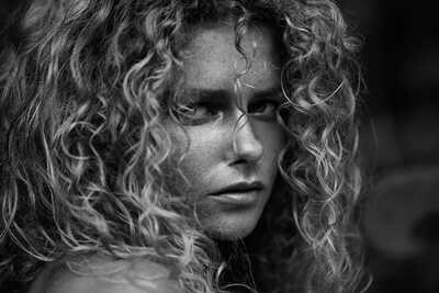 Bild markiert mit: Skinny, Ana Dias, Bird of Paradise, Black and White, Julia Yaroshenko, Playboy, Redhead, Art, Close-up, Cute, Eyes, Face, Russian, Sexy Wallpaper, Shy
