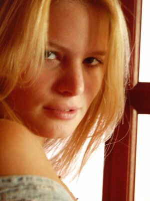 Bild markiert mit: Skinny, Andrea C, Blonde, MET Art, Tantra, Cute, Face, Safe for work, Ukrainian