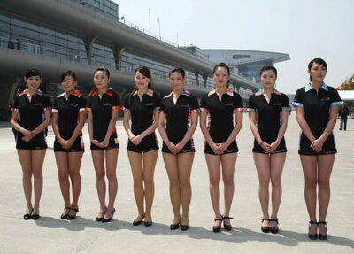 Bild markiert mit: Skinny, Asian, 8 girls, Legs, Shy