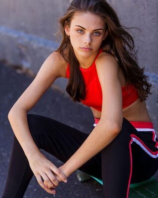 Bild markiert mit: Skinny, Australian, Brunette, Eyes, Meika Woollard, Cute, Safe for work