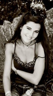 Bild markiert mit: Skinny, Black and White, Brunette, Caterina, Eyes, Italian, Cute, Safe for work, Smiling