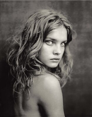 Bild markiert mit: Skinny, Black and White, Brunette, Egoiste 15 - 2002, Natalia Vodianova, Paolo Roversi, Art, Celebrity - Star, Cute, Eyes, Face, Russian