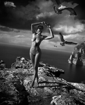 Bild markiert mit: Skinny, Black and White, Brunette, Maryna Linchuk, Art, Belarusian, Boobs, Celebrity - Star, Cute, Feet, Legs, Nature, Tummy