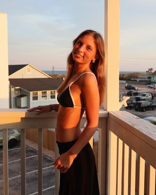 Bild markiert mit: Skinny, Blonde, Ella Grace Jones, American, Bikini, Cute, Tummy