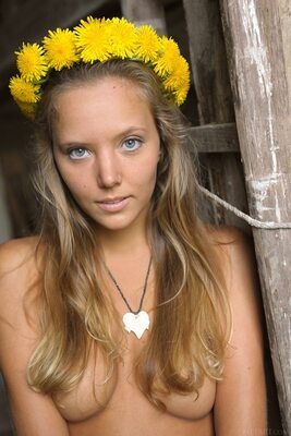Bild markiert mit: Skinny, Blonde, Eyes, Katya Clover - Mango A, MET Art, Memorigo, Russian, Cute, Shy, Small Tits