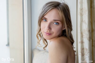 Bild markiert mit: Skinny, Blonde, Femjoy, Oxana Chic, Oxana's Debut, Cute, Eyes, Face, Sexy Wallpaper, Smiling, Ukrainian