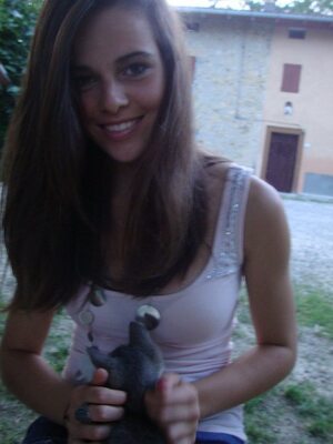 Bild markiert mit: Skinny, Brunette, Caterina, Eyes, Italian, Smiling, Cute, Safe for work