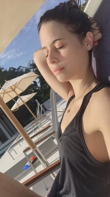 Bild markiert mit: Skinny, Brunette, Chloe Lewis - newchloe18, Canadian, Cute