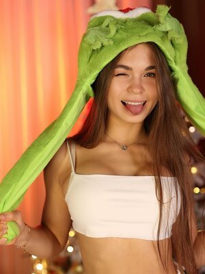 Bild markiert mit: Skinny, Brunette, Christmas, Eyes, Lera Buns - Valeriia Makusheva - Valeria Titova, Russian, Smiling, Tongue, Cute