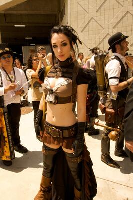 Bild markiert mit: Skinny, Brunette, Cosplay, Tummy