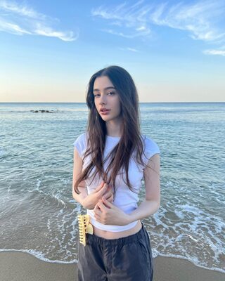 Bild markiert mit: Skinny, Brunette, Dasha Taran, Beach, Cute, Russian, Safe for work
