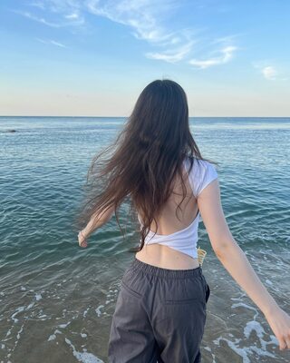 Bild markiert mit: Skinny, Brunette, Dasha Taran, Beach, Russian, Safe for work