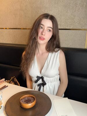 Bild markiert mit: Skinny, Brunette, Dasha Taran, Cute, Eyes, Russian, Shy