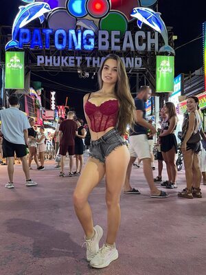 Bild markiert mit: Skinny, Brunette, Eyes, Legs, Lera Buns - Valeriia Makusheva - Valeria Titova, Russian, Cute, Lingerie, Patong Beach, Phuket, Tummy