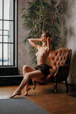 Bild markiert mit: Skinny, Brunette, Feet, Igor Kuprianow, Irina Telicheva - Ирина Теличева, Legs, Russian, Art, Cute, Small Tits, Tummy