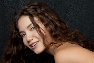 Bild markiert mit: Skinny, Brunette, Fekete Fal, Norma Joel - Renata L - Nastya N, Rylsky Art, Cute, Eyes, Face, Safe for work, Sexy Wallpaper, Smiling, Ukrainian