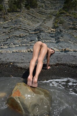 Bild markiert mit: Skinny, Brunette, Foxy Di - Nensi B - Medina U, MET Art, Mikhail Paramonov - Paromov, Nature, Nyuso, Russian