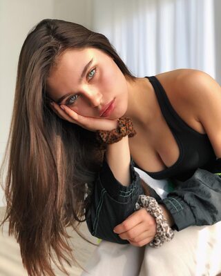 Bild markiert mit: Skinny, Brunette, Canadian, Eyes, Sophi Knight, Cute, Face, Safe for work