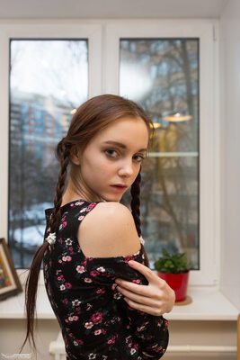 Bild markiert mit: Skinny, Lapa, Redhead, Teen Porn Storage, Watch Me, Braid, Cute, Eyes, Russian, Shy