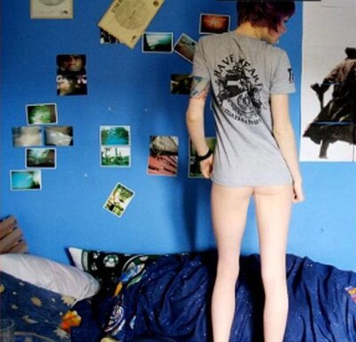 Bild markiert mit: Skinny, Legs, Redhead, Ass - Butt