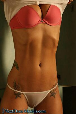 Bild markiert mit: Tummy, Lingerie, Tattoo